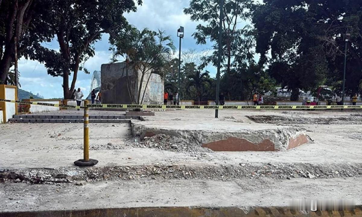 巴拿马一夜拆碑背后，中美暗战谁在操盘？你真以为拆个纪念碑是地方小事？12月2