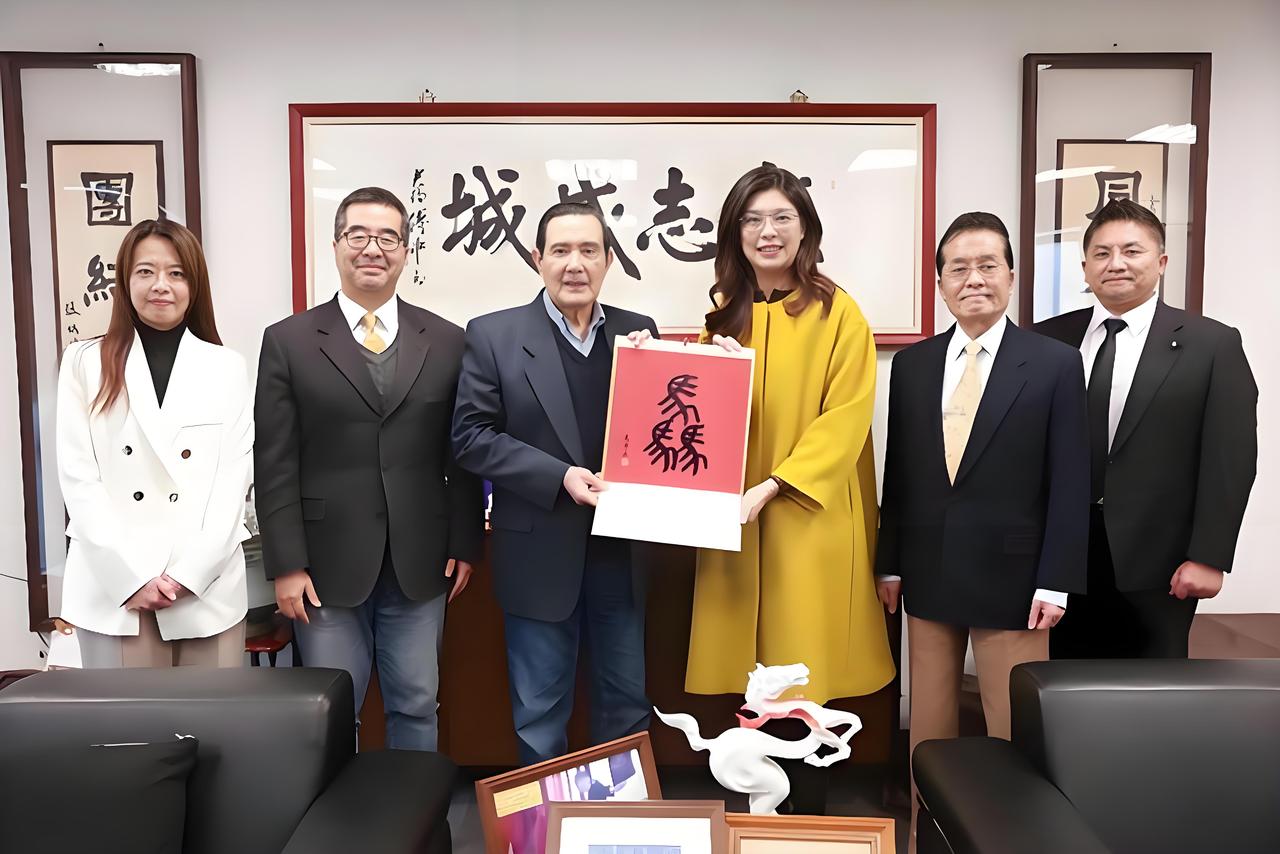 中断近十年的“国共论坛”此前传出将于1月底恢复举办，据岛内知情人士最新透露，这场