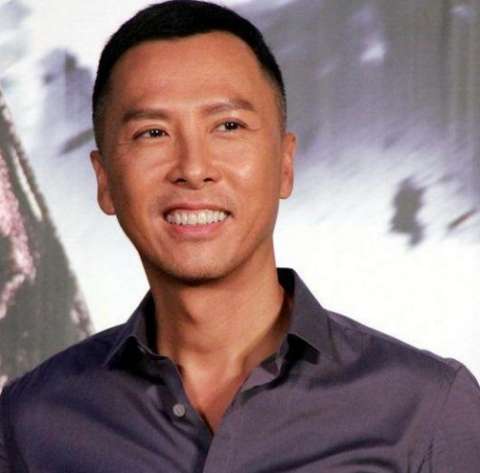 娱乐圈片酬最高的6位男星, 成龙大哥第二, 最后一个直接无价无人请起