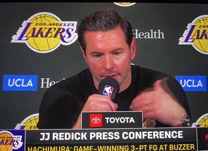 雷迪克满心激动，心怀感恩，语言又一次哽咽的谈起了詹姆斯的助攻。雷迪克说：“我