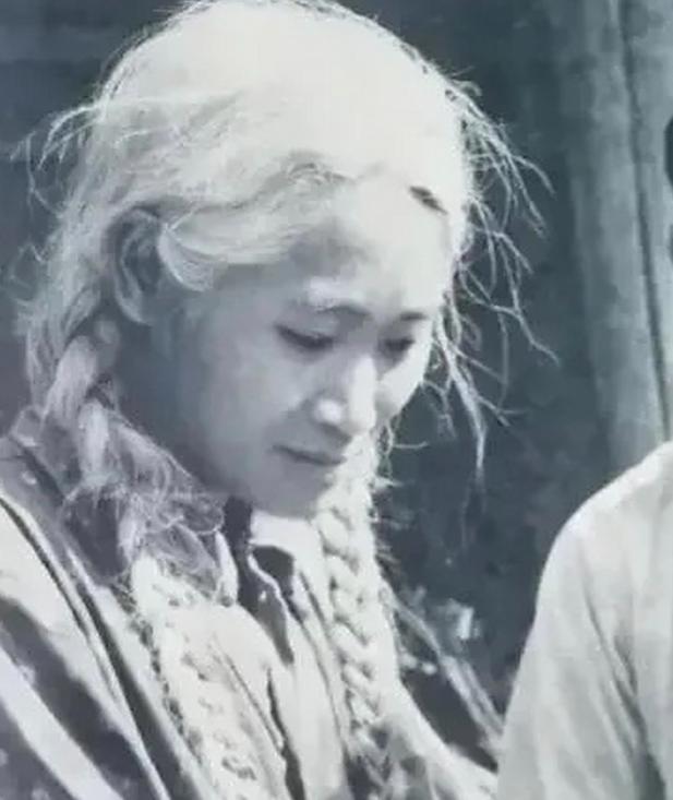 怪不得地主老财一定要得到“白毛女”，这是年近40岁的“白毛女”原型罗昌秀的真实照