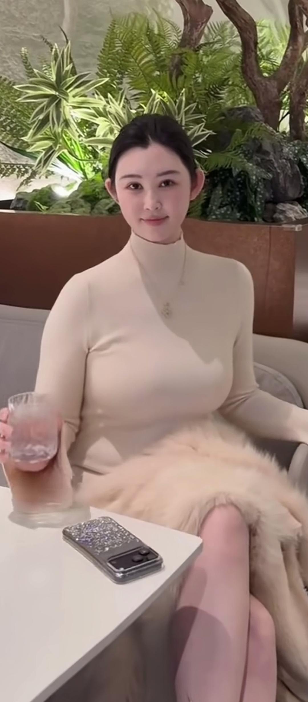 优雅气质，浅尝时光，静享美好。