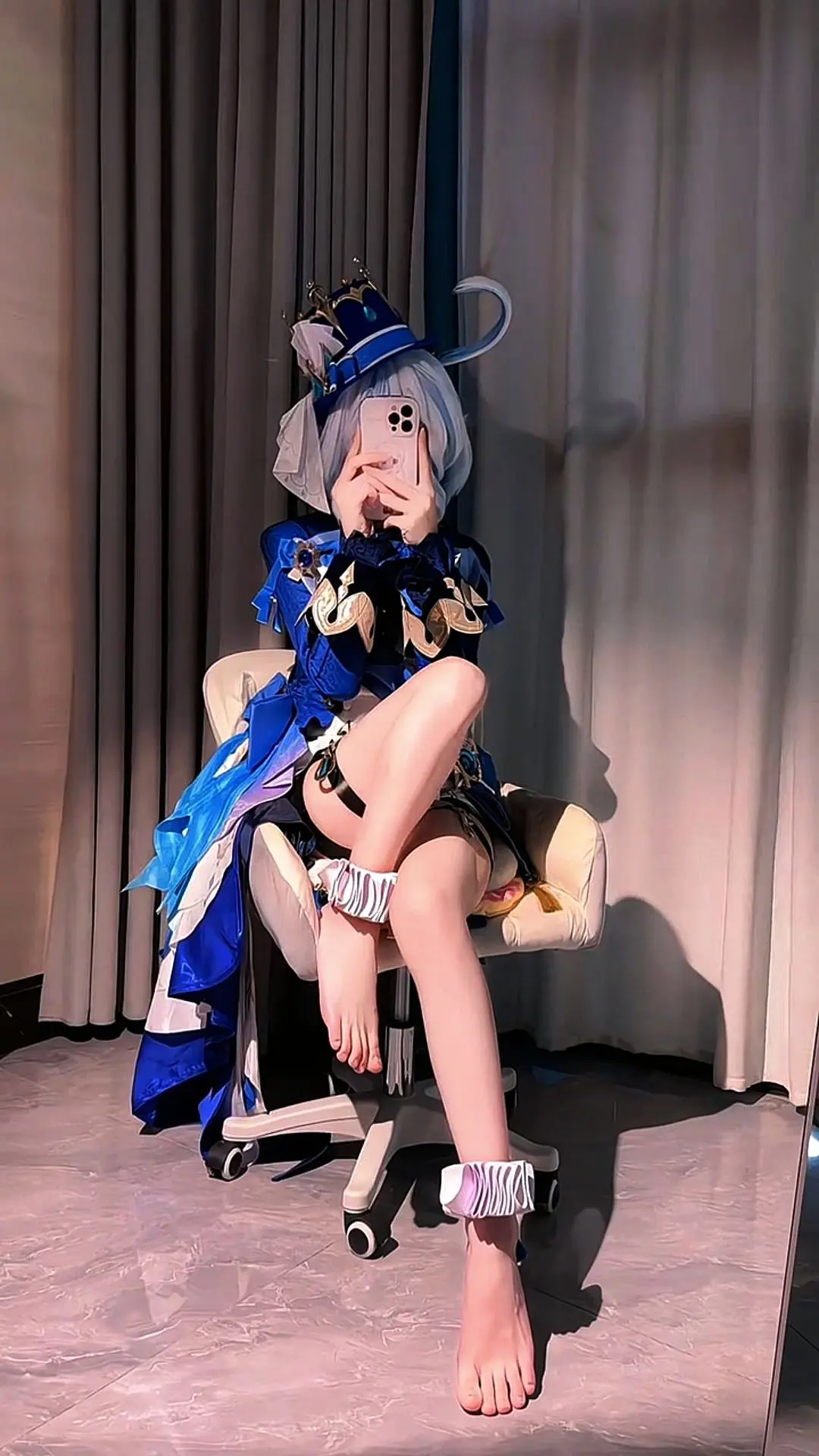 原神。胡桃cos芙桃二选一哦