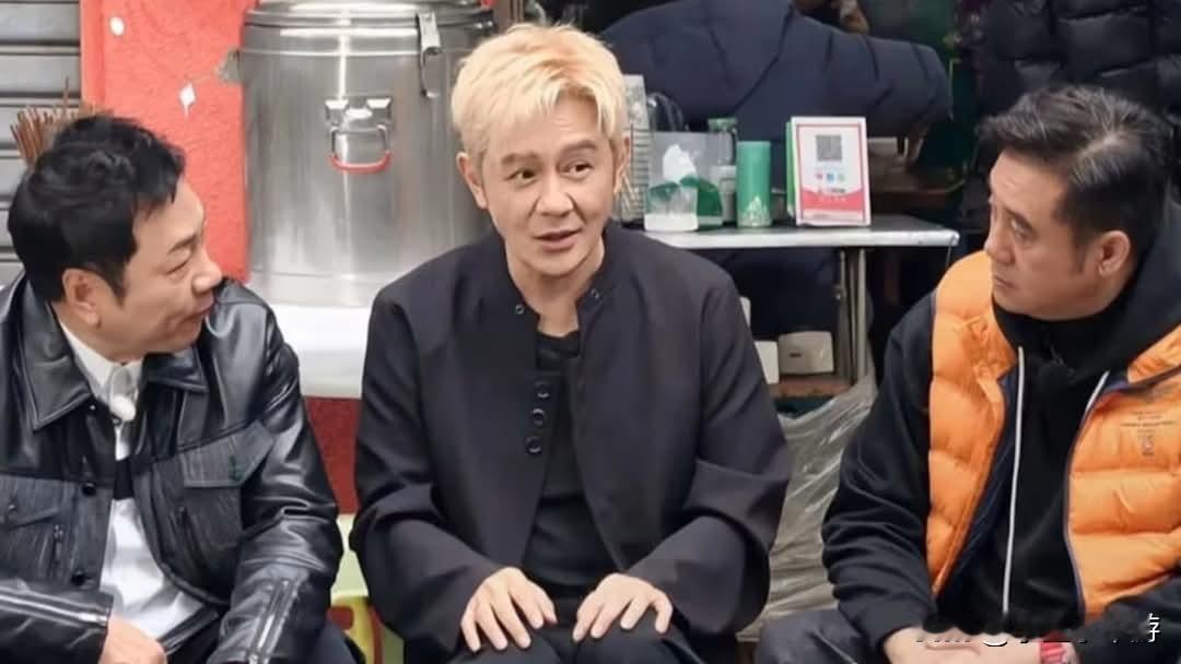 中国香港艺人陈浩民状态欠佳，56岁的他被嘲看起来比61岁的黎耀祥显老！