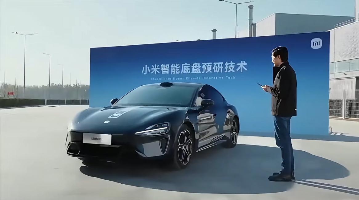 你买的小米汽车，能原地起跳吗？此前，相信大家都看到雷军演示小米汽车原地起跳的