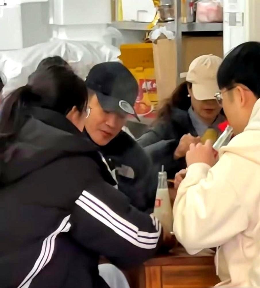 何润东啥也没干，粉丝7天暴涨100万！2026年3月，新剧《逐玉》火了，可里