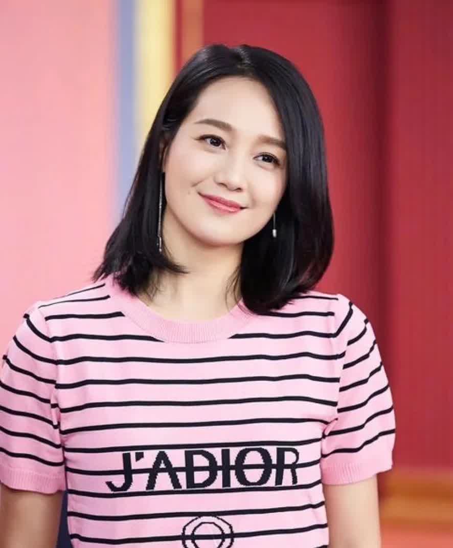 终于知道，朱丹为什么让人讨厌了，不是因为她重男轻女，也不是因为她让女儿照顾儿子，