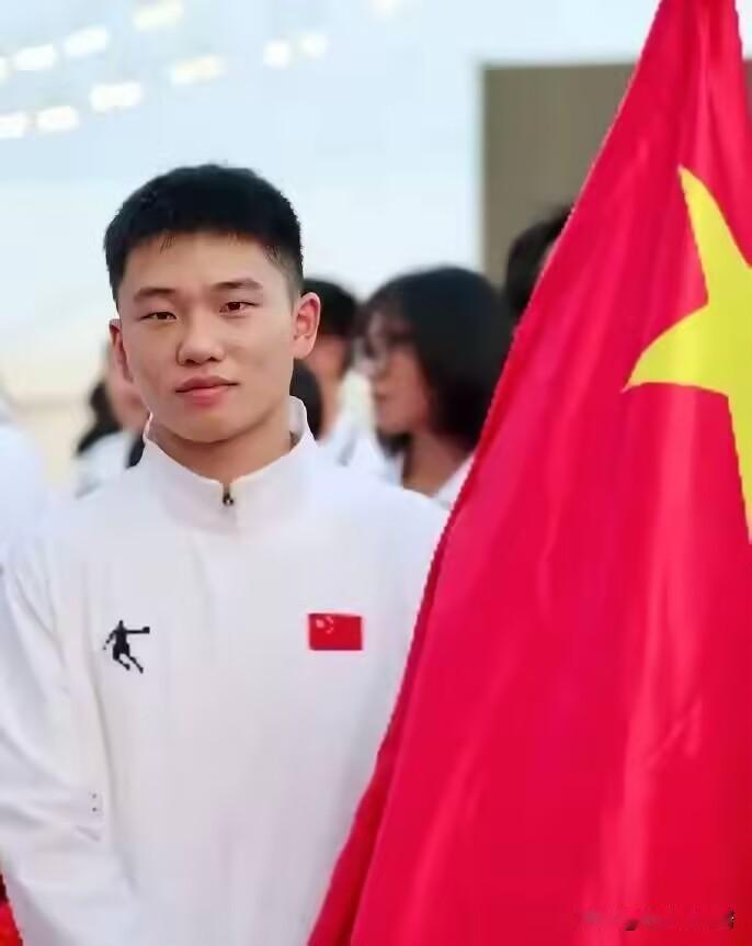 熬夜看阿斯塔纳站乒乓球比赛太值了，如我所愿，男女单打四强全部诞生。北京时间