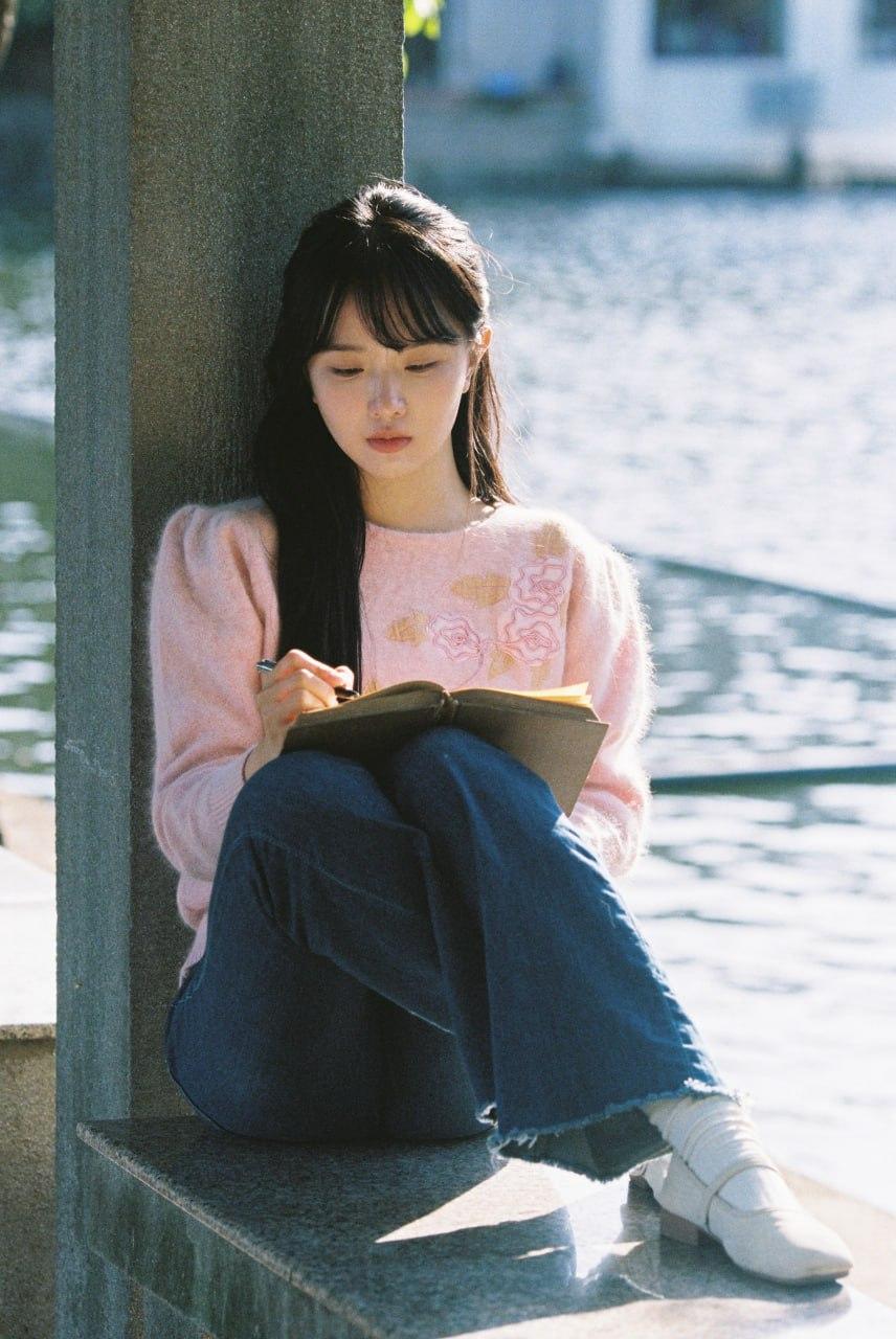 凭什么好聚好散，我心动一次也不容易摄影少女胶片摄影日系写真