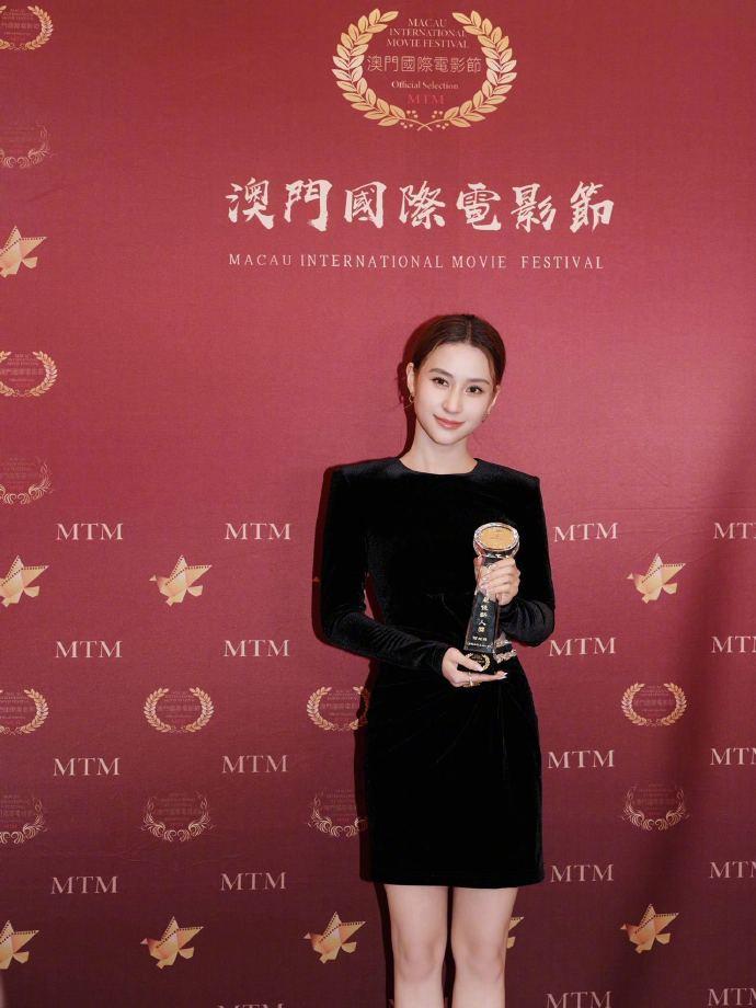 同样是超级富二代进娱乐圈，何超莲和姚安娜的做法却截然不同！华为二公主出道至今