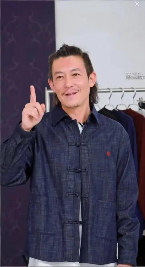 北美华人圈出事了？陈冠希、吴彦祖、王祖贤集体“回流”捞金。王祖贤顶着医美翻车也要