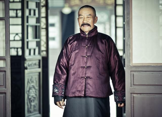 1915年夏，张作霖晋见袁世凯，一见面便迫不及待地向袁世凯汇报自己近期的表现：“