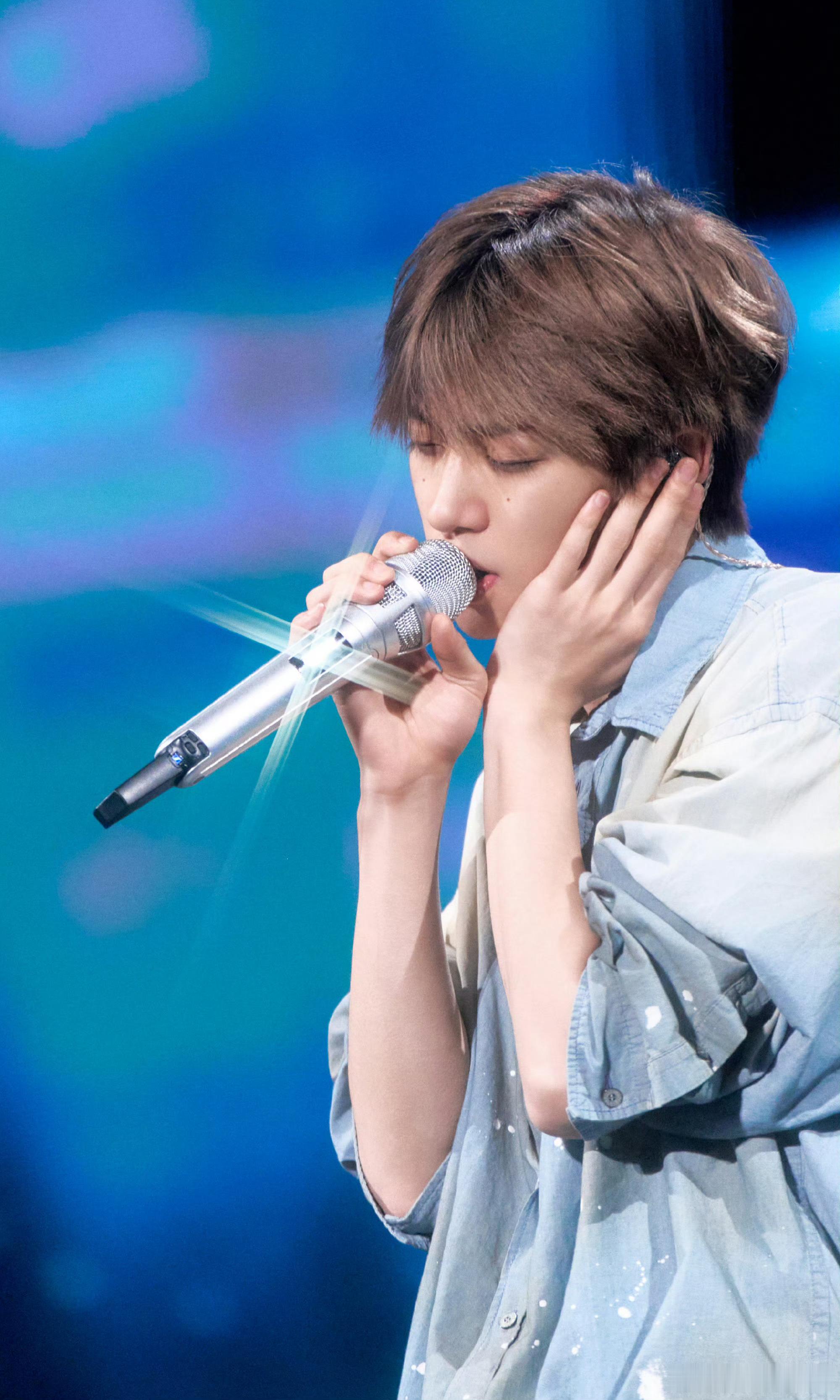 梓渝厦门演唱会我的初心是坚定的舟应援计划YUNI应援好用心，给梓渝最好的和我