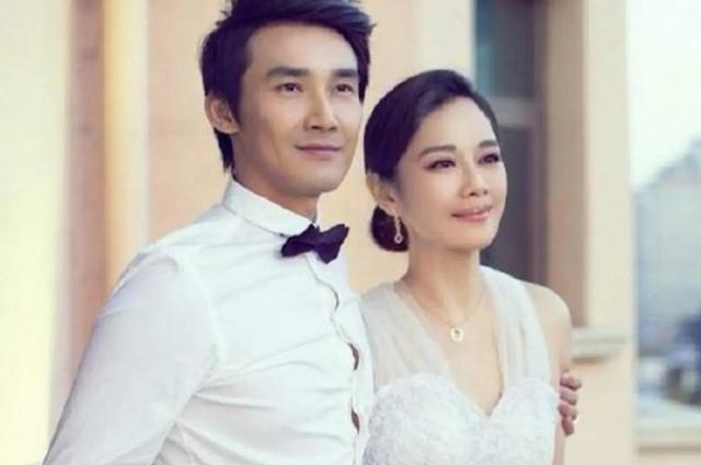 2007年，张铎头一回带比自己大9岁的陈松伶回家见家长，他提前嘱咐妈妈：松伶不吃