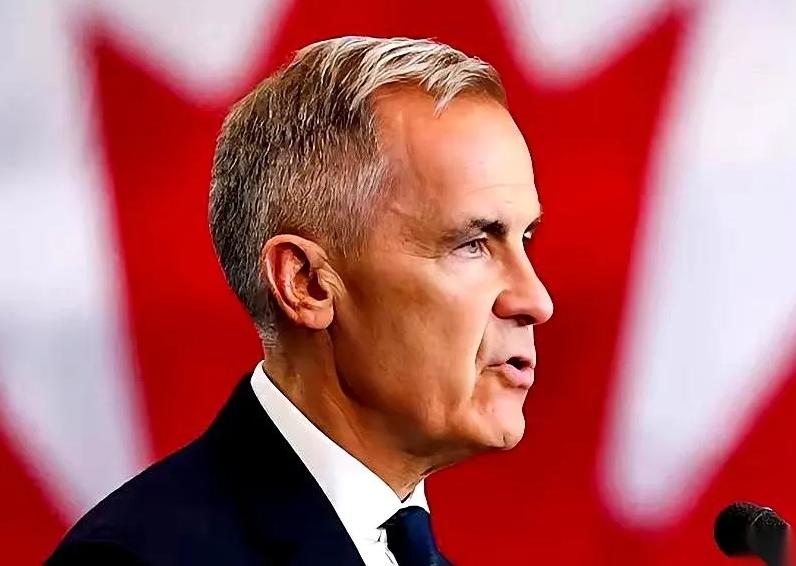 卡尼要来中国了。但消息传开，最先从椅子上站起来的，不是办公室里的商人，而是一群