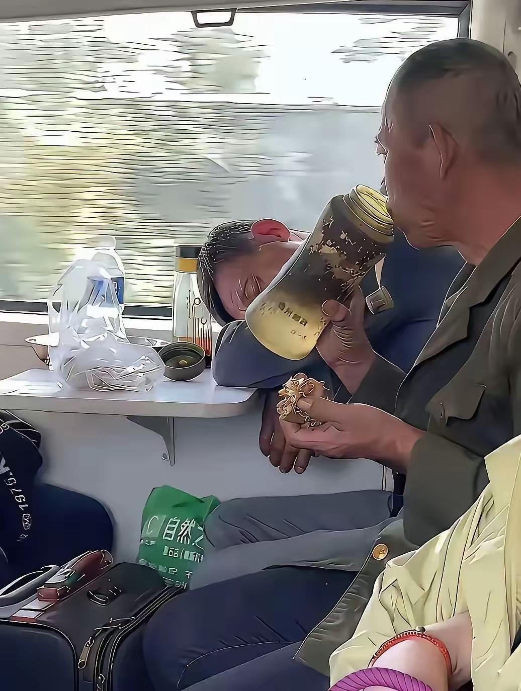 这位是台州邮政公司的？有认识的吗？