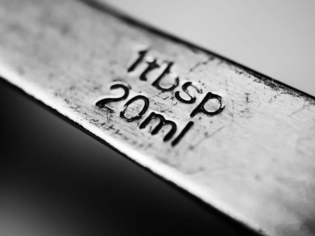 疯狂的白银就在刚刚，全球第二大资产类别出现了。白银总市值超过英伟达，一跃成为世间