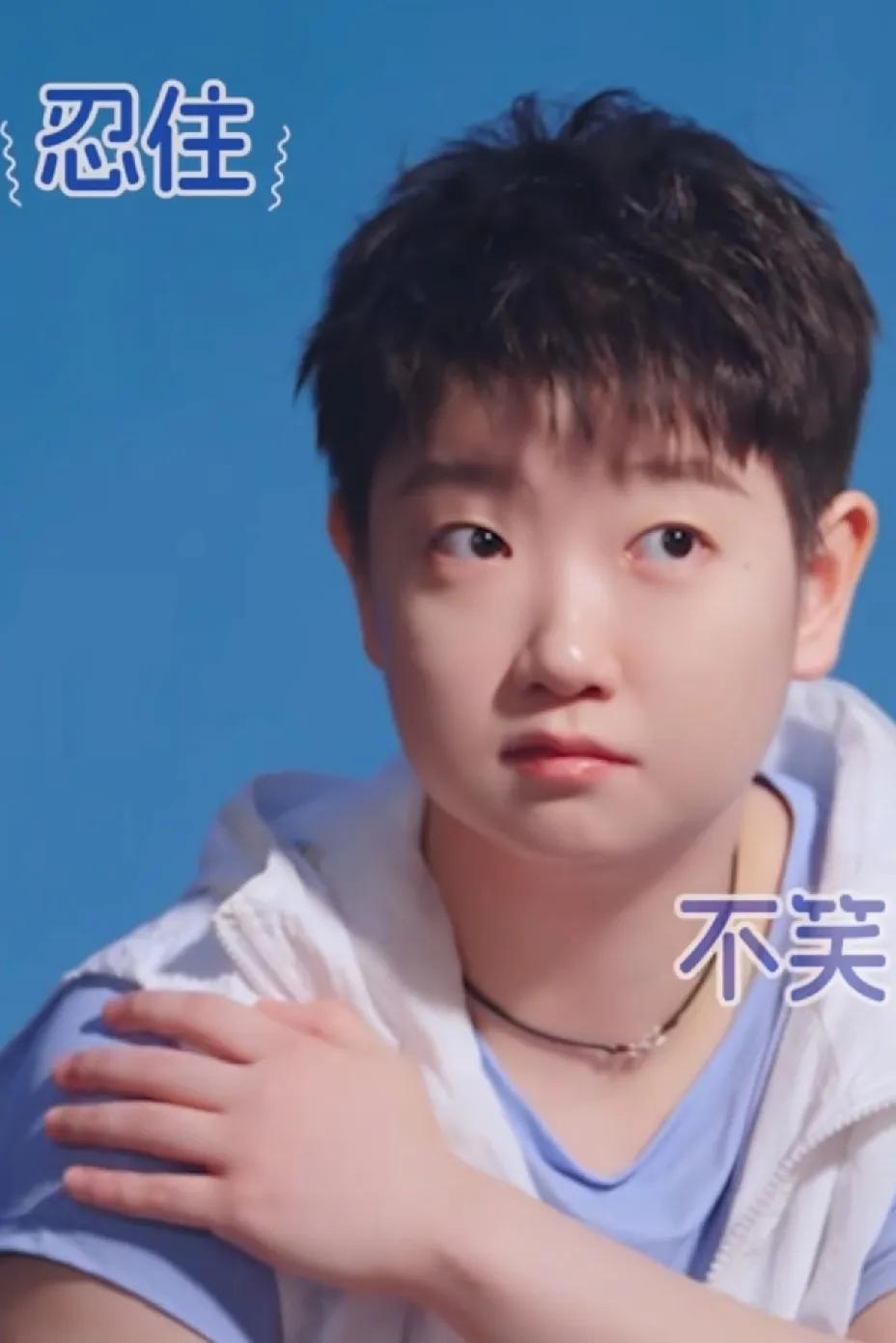 这就是来自运动员的纯净，她顶着一张不食人间烟火的脸，但在赛场上却“杀伐果断”