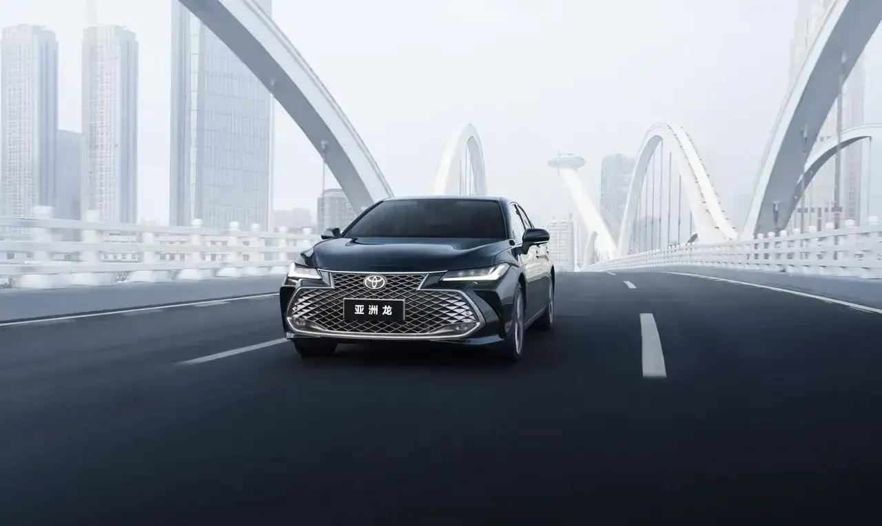 这就是赤裸裸的现实啊!电车30万:使用10年，电费1万，卖1.5万，但换电池昂