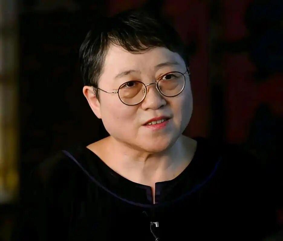 “性”学家李银河：“死得早的都爱操劳、折腾和贪心的，不放过自己，也不放过别人的。