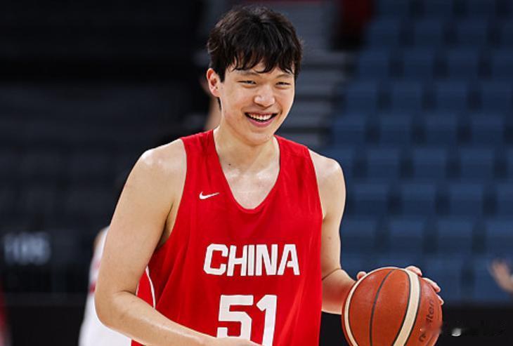 期待小杨的表现！郭士强指导谈杨瀚森：“杨瀚森在NBA历练了一年。”“对他