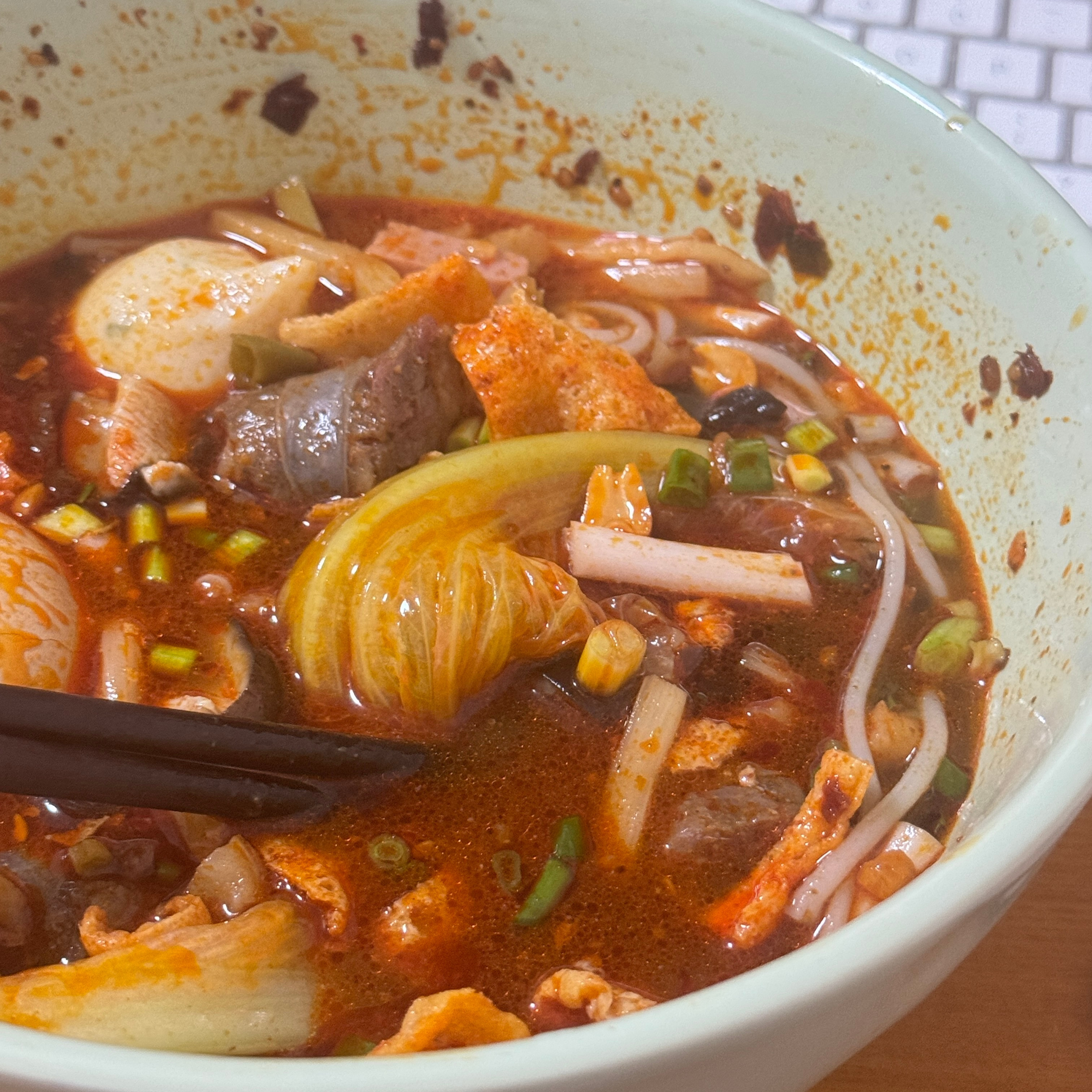 今天是爆辣版（hhhh给我妈做了一小碗微微辣版防骂我