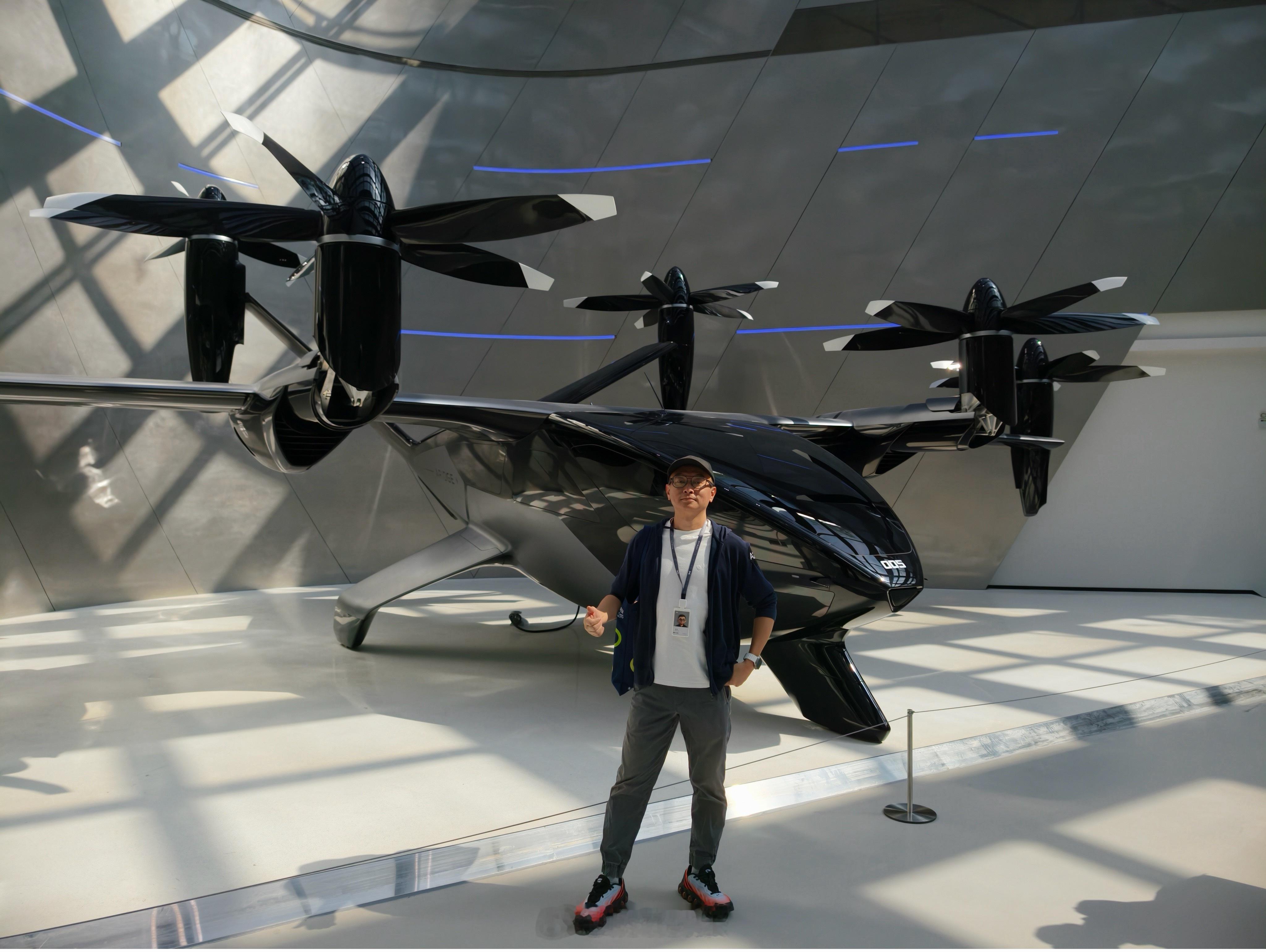 小鹏飞行新车首次对媒体开放展示！你们说的帅不帅！[666]小鹏汽车​