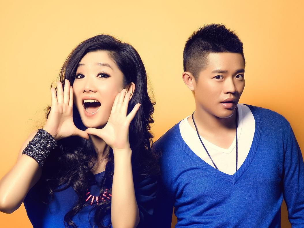 一次，主持人问曾毅:“你和玲花平时会吵架吗？”曾毅说:“吵架嘛，肯定会有的。”主