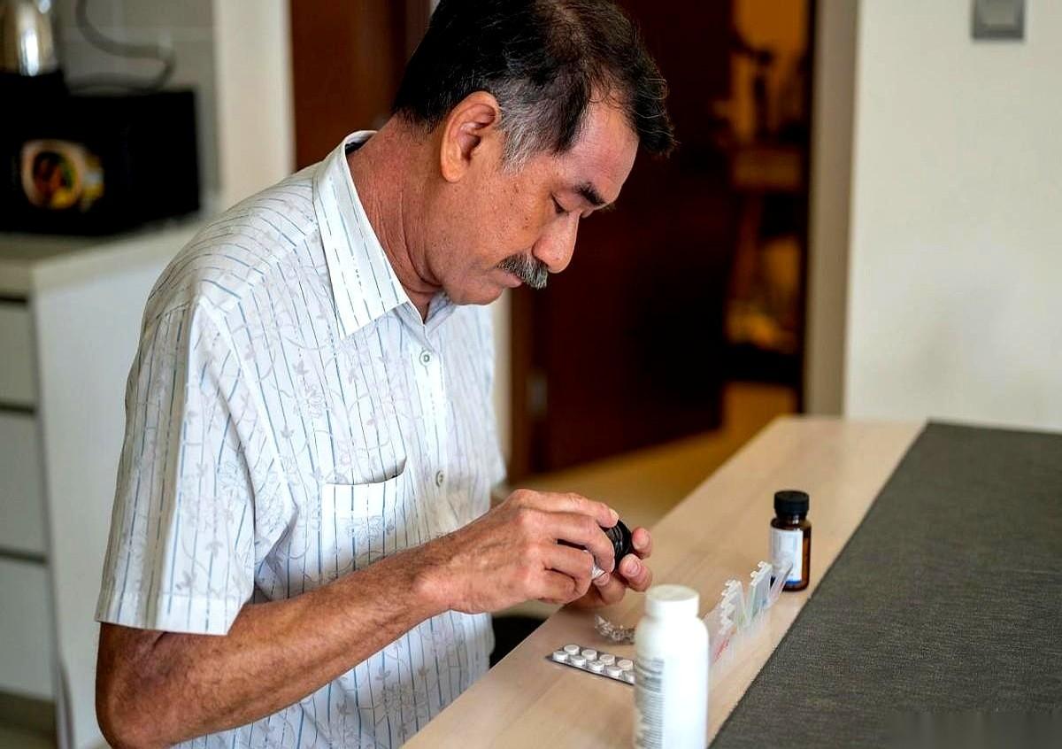 看到个新闻，说江西有位哥们儿，吃着降血脂的他汀，结果每年自作主张给自己“放假”一