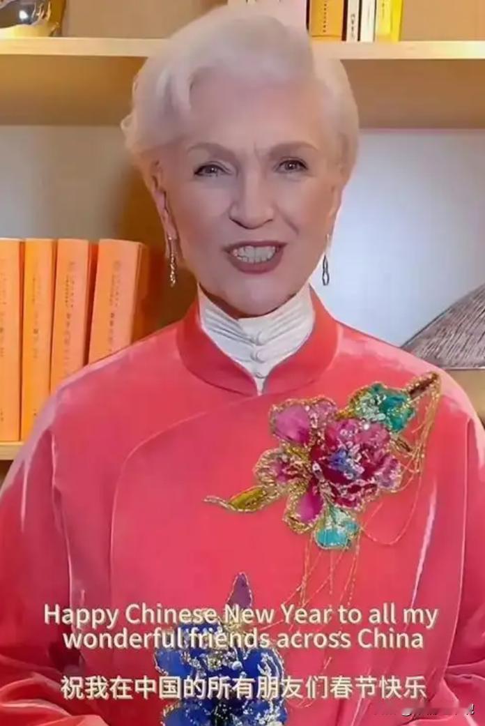 世界首富马斯克的母亲梅耶，在社交媒体上公然表态：中国在公路、隧道、建筑、基础设施