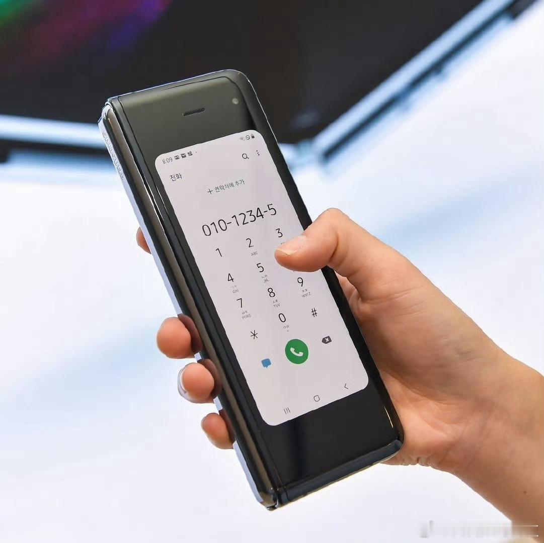 从遥控器到折叠屏手机王者！三星GalaxyZFold7已经.....达到