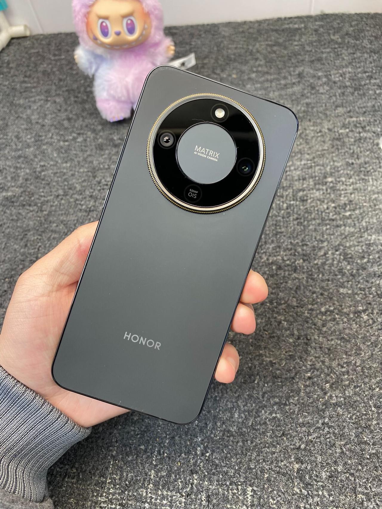 手机越贵越好？别再被人误导了，很多时候，千元机不比旗舰机表现差。其实千元机真