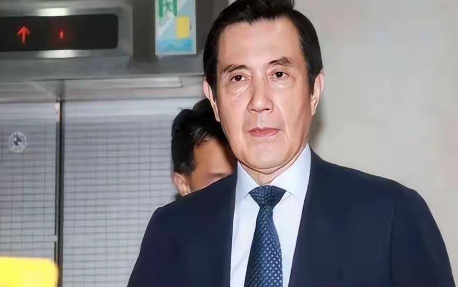 马英九摊上事了！马英九最近确实有点麻烦。他之前来大陆几次，场面做得挺足