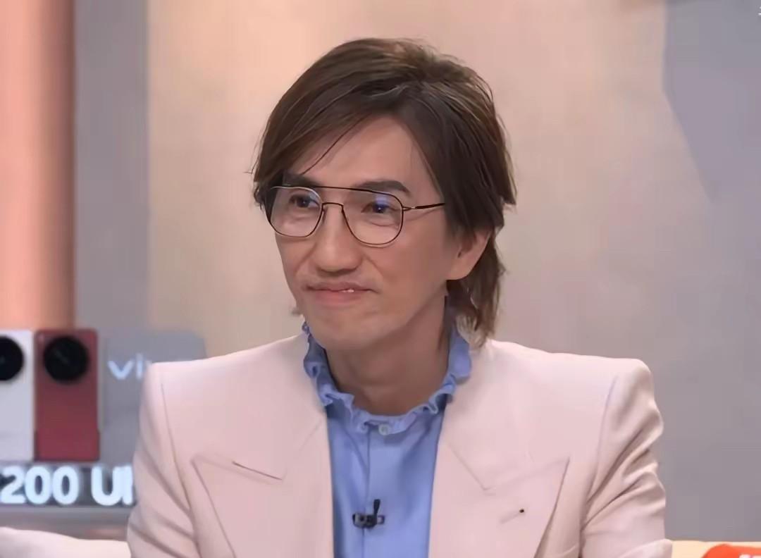 林志炫第一场就被淘汰，这个一点都不意外。现在是流量年代，看看香港那个“顶流”，