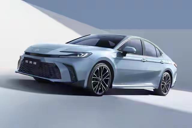 广汽丰田2026款凯美瑞上市，落地15万就能拿到最新款，这样的价格把我整蒙了，1