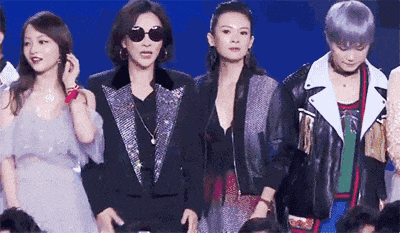 刘嘉玲和章子怡这两段频频封神，乍一看还以为两人不合，结果女神是联合起来抗议这场时