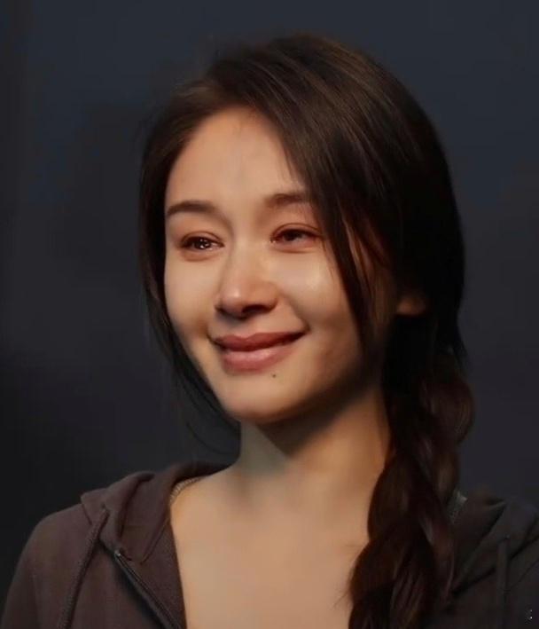 《目之所及》曲桐爸爸为什么那么怕她妈妈？曲家的生意是曲桐爸爸打拼出来的，但她爸