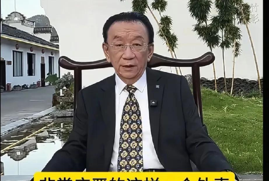 侯耀华不愧是侯宝林的儿子，确实有名门之后的样子。原本打算12号直播，结果因为杨少