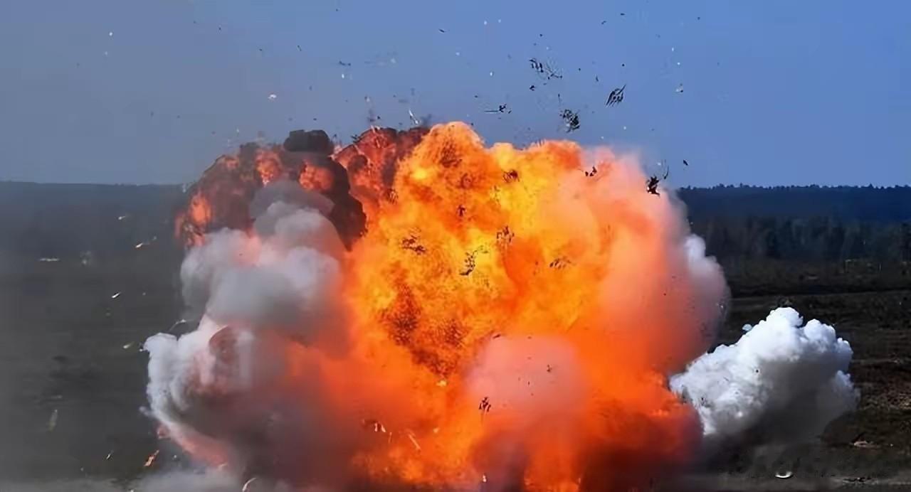 1. 俄乌战局突变美西方发现俄罗斯军事能力已完全恢复：2025年中期顿巴斯战线