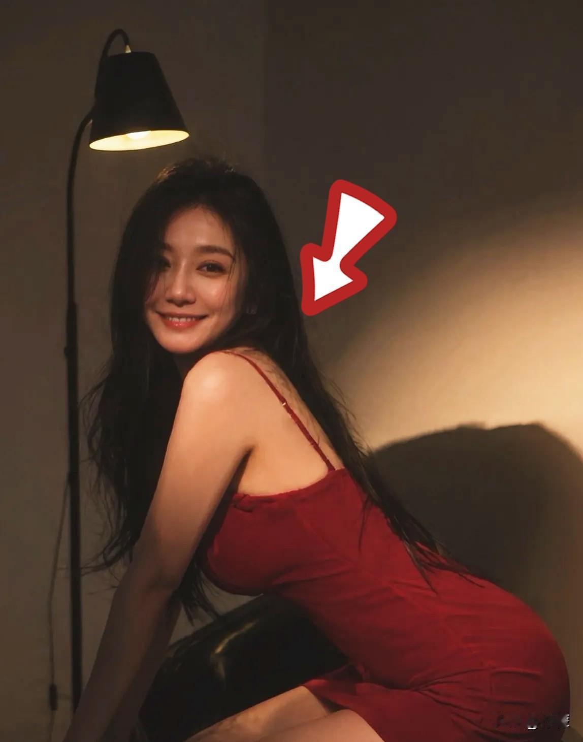 听说现在渣女圈流行一个事，叫“崩老头”，就是微信上加了几百个像老登这样的中老