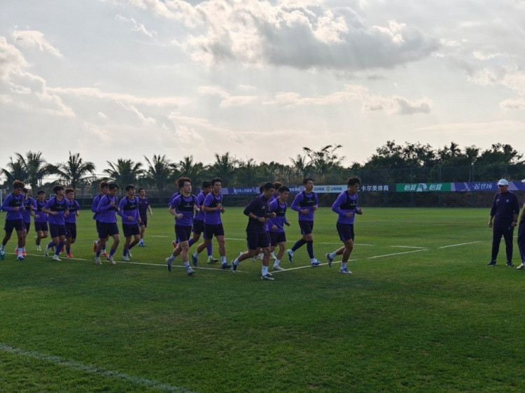 记者: 试训球员日火瓦体目前已不在天津津门虎队中