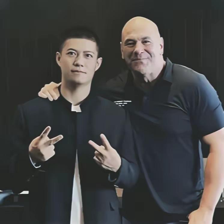 说实话，赵鸿刚这事真没那么惨，甚至可以说——干得漂亮！谁说武术不能用脸说话？