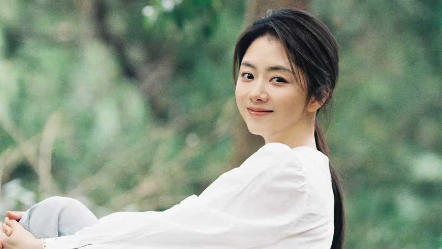 电视剧《我的山与海》里演技出彩的演员由谭松韵领衔主演的女性励志剧《我的山与海》