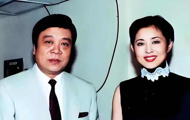 1993年，51岁的赵忠祥，反对34岁的倪萍参评正高职称，他拍着桌子喊：“我当主