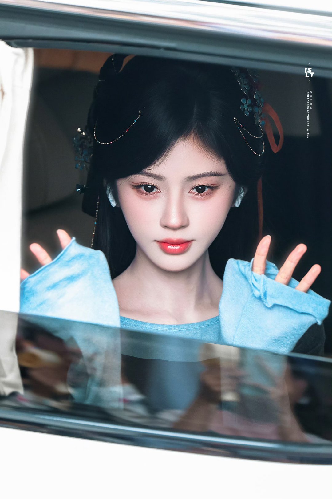 鞠婧祎jjy鞠婧祎阿黛“我用笔描绘你的美好，携带着落日的温柔，把热爱赠予最值