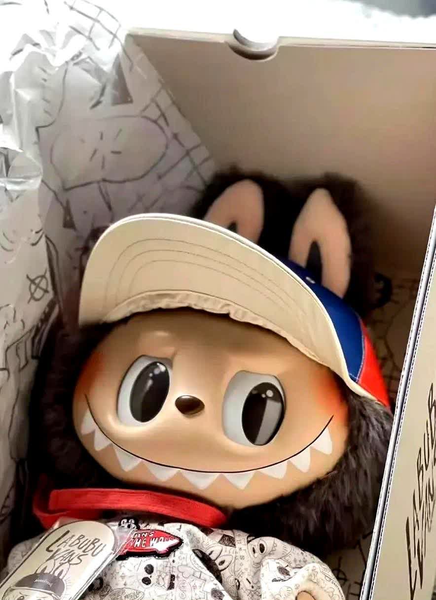 当初因为宠孩子买了两个泡泡玛特，竟然赚了6万元！去年，因为孩子喜欢泡泡玛