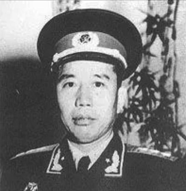 1951年，原马家军改编的解放军7师，部分官兵发动叛乱。王震叫来7师师长，质问：