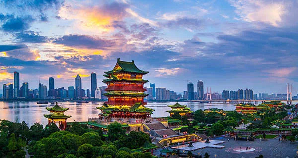 江西滕王阁｜落霞与孤鹜齐飞，秋水共长天一色…
