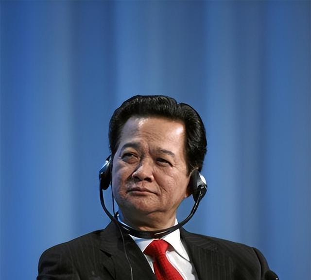 越南政坛元老进退：农德孟与阮晋勇的不同站位！农德孟、阮晋勇是目前越南政坛分