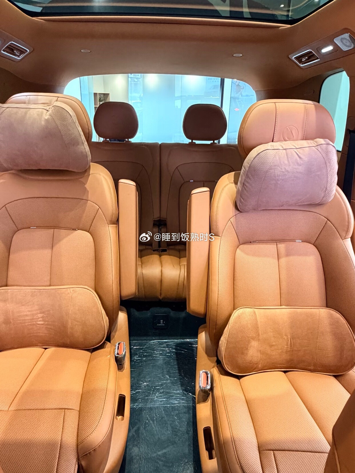 腾势N8L闪充版上市价31.98万起31.98万起售！腾